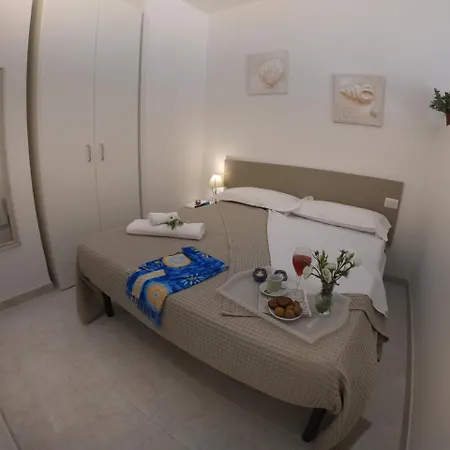 Semesterbostad Dorata *